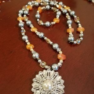 NEW Medallion Orange Silver Beaded Necklace Set